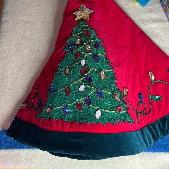 Vintage Christmas Tree Skirt Red Velvet Sequin Lights Tree Ornament Star 56 " - Picture 13 of 13